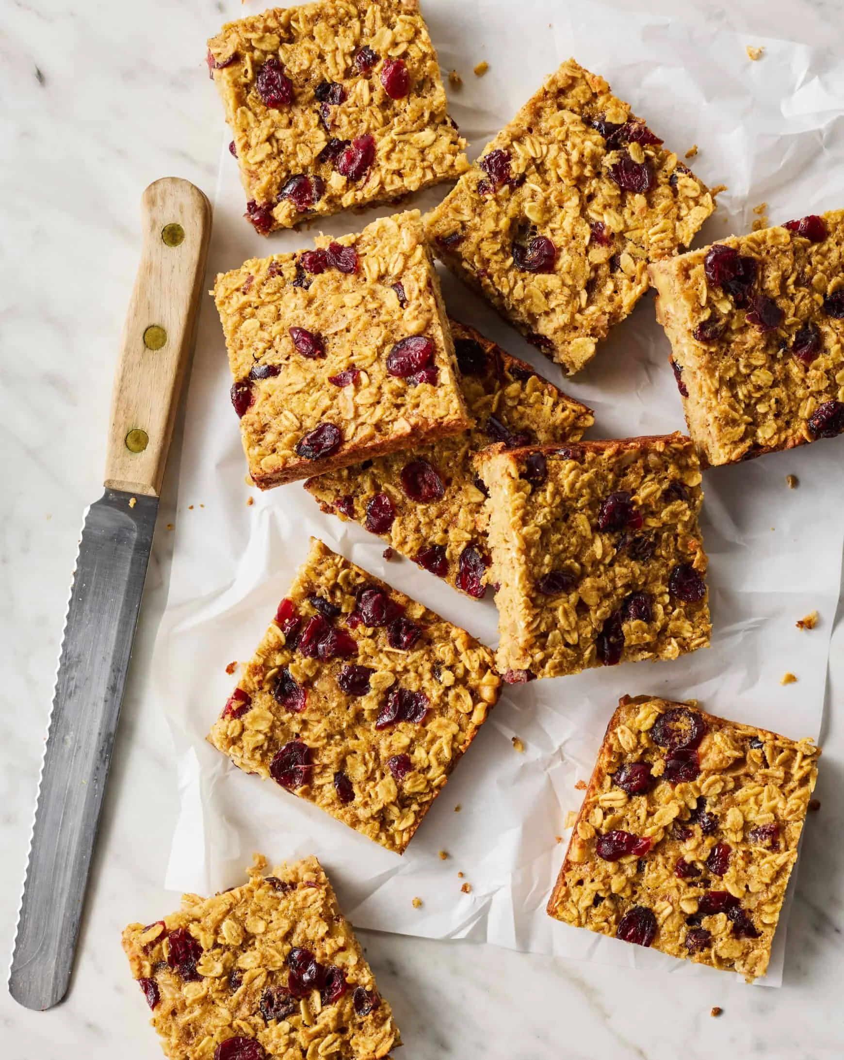 Nutritious Oatmeal Bars: A Quick Breakfast Solution