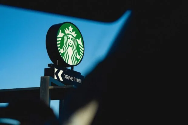 Starbucks Restructures with 250 Store Closures and Major Renovations