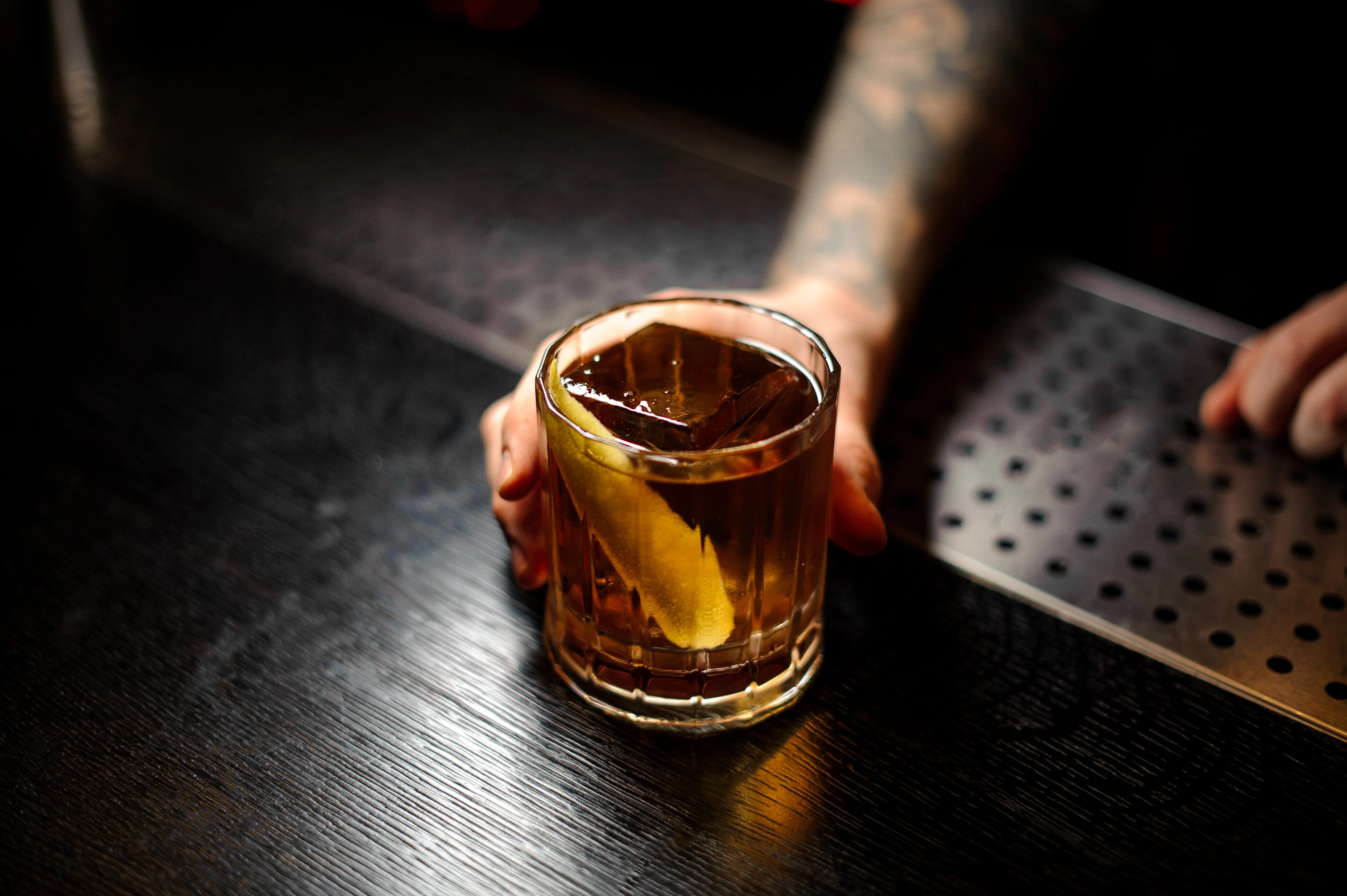 Insider Drink Orders: The Unwritten Rules of Bartender's Handshake